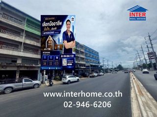 Local comercial en venta de 3 habitaciones en Bang Phli, Samut Prakan