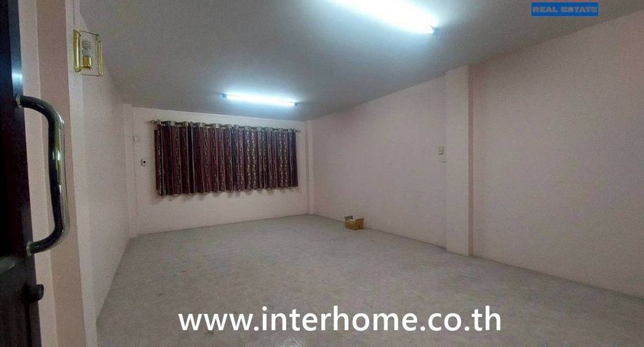 Local comercial en venta de 3 habitaciones en Bang Phli, Samut Prakan
