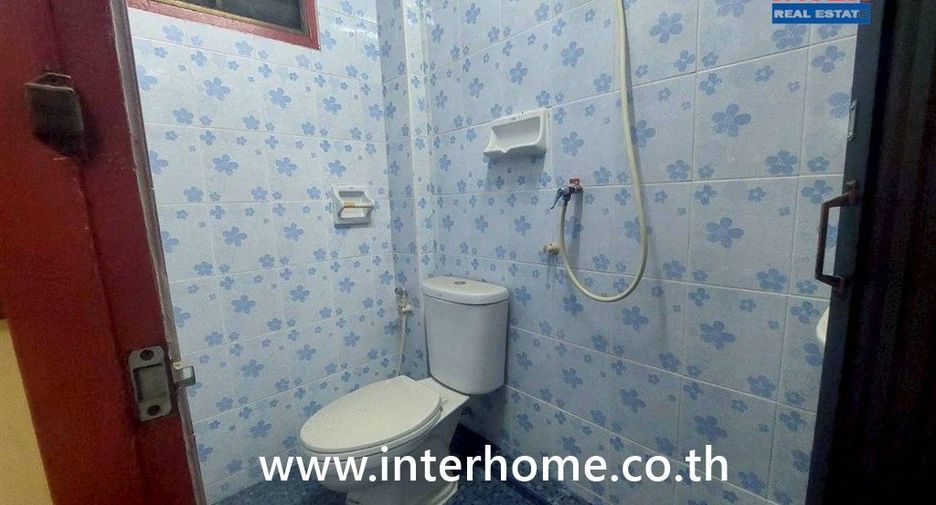 Local comercial en venta de 3 habitaciones en Bang Phli, Samut Prakan