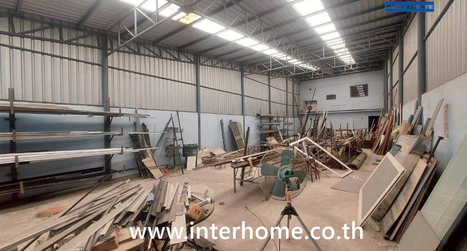 Local comercial en venta de 3 habitaciones en Bang Phli, Samut Prakan
