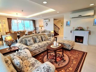 For rent 4 bedrooms condo in Watthana, Bangkok