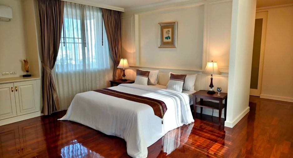À louer 4 chambres condo à Watthana, Bangkok
