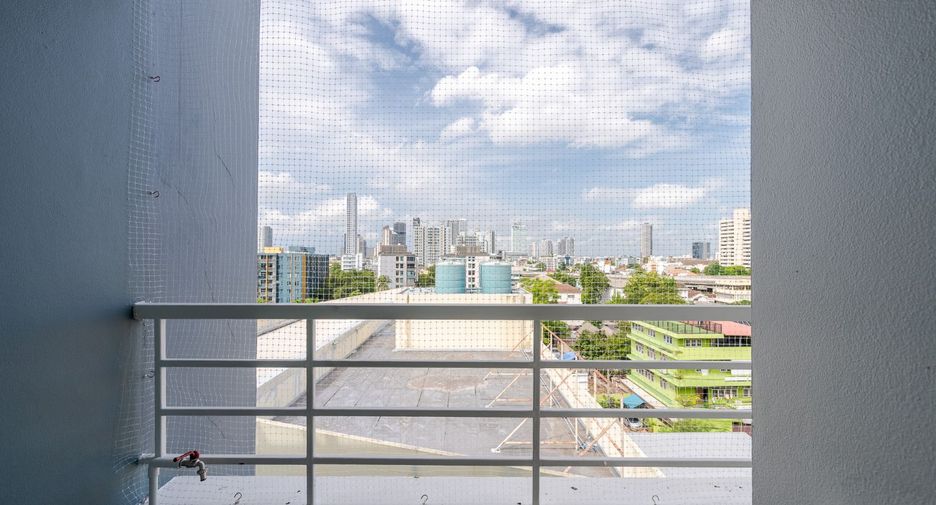 ขาย 2 ห้องนอน คอนโด ใน คลองเตย, กรุงเทพฯ