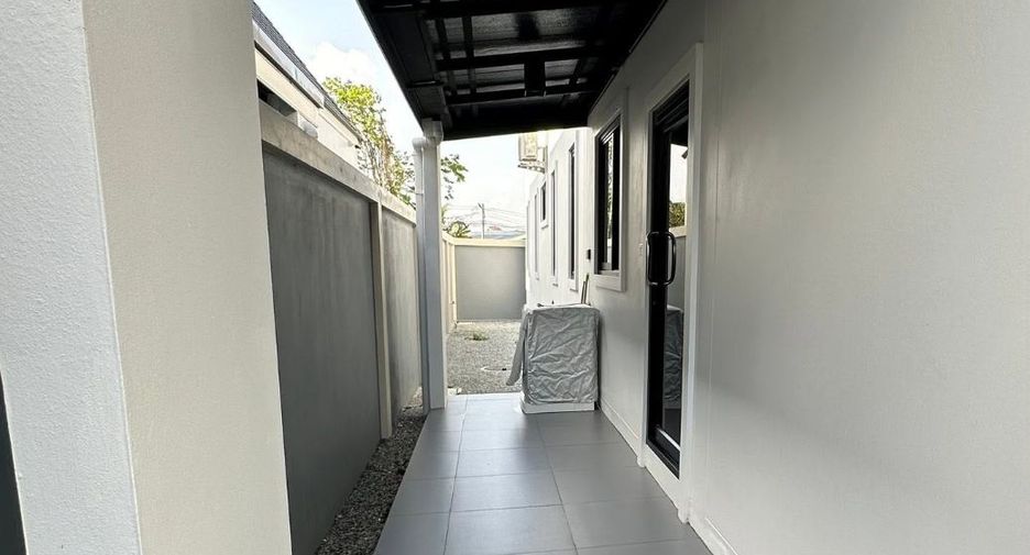 For rent 3 bedrooms villa in Bang Lamung, Chonburi