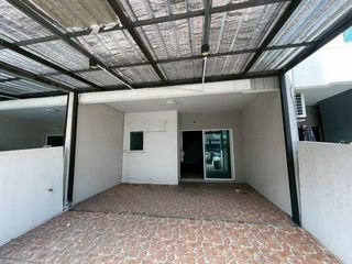 For sale 2 bedrooms townhouse in Bang Khae, Bangkok