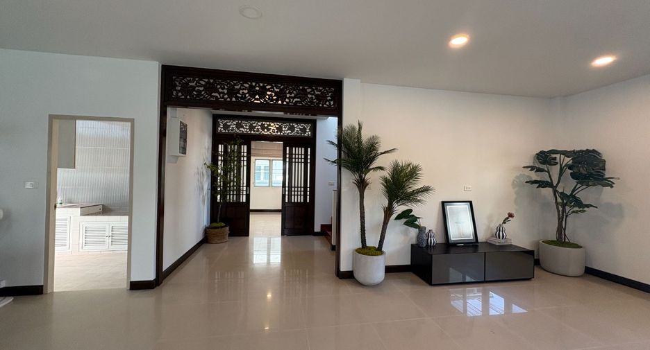 出租 和 出售 3 卧室 独立屋 在 Suan Luang, 曼谷