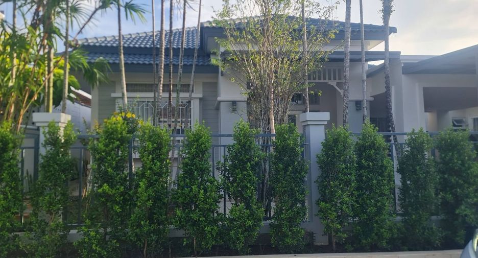 For rent 3 bedrooms house in Mueang Phuket, Phuket