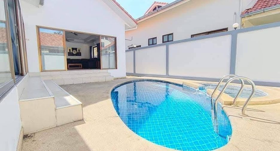 For rent 3 bedrooms villa in Jomtien, Pattaya