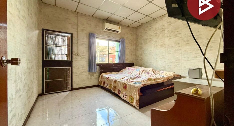Casa adosada en venta de 2 habitaciones en Pak Kret, Nonthaburi