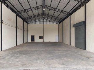For rent 1 bed warehouse in Lat Lum Kaeo, Pathum Thani