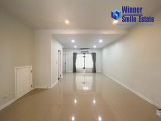 For rent 4 bedrooms townhouse in Bang Phli, Samut Prakan