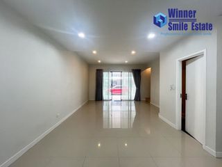 For rent 4 bedrooms townhouse in Bang Phli, Samut Prakan