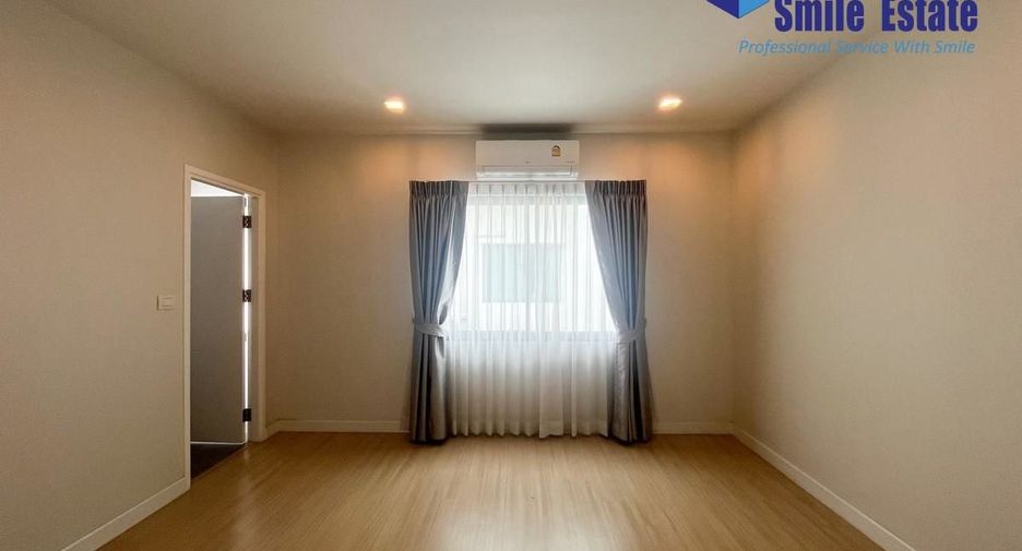 For rent 4 bedrooms townhouse in Bang Phli, Samut Prakan