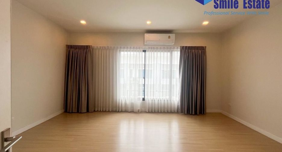 For rent 4 bedrooms townhouse in Bang Phli, Samut Prakan