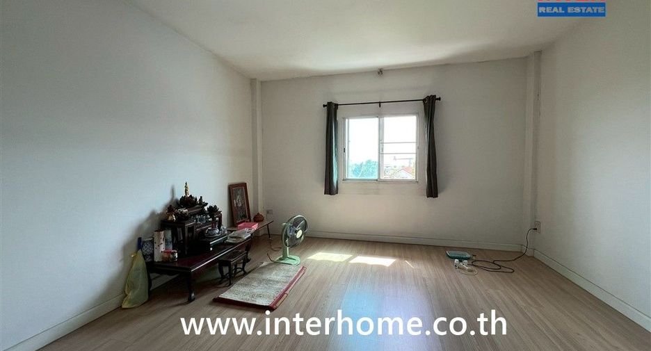 Reihenhaus zum Kauf mit 3 Zimmer in Min Buri, Bangkok