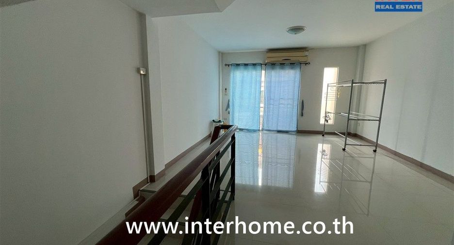 Reihenhaus zum Kauf mit 3 Zimmer in Min Buri, Bangkok