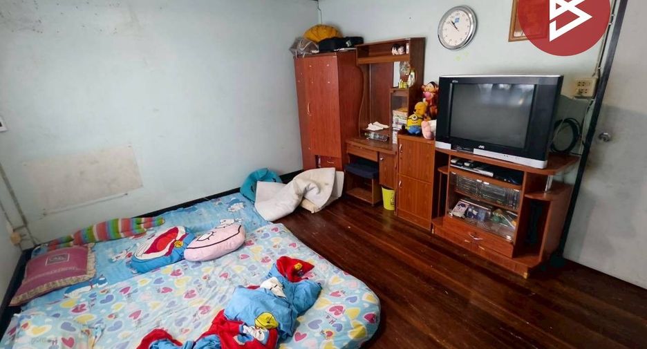 For sale 2 bedrooms townhouse in Mueang Samut Prakan, Samut Prakan