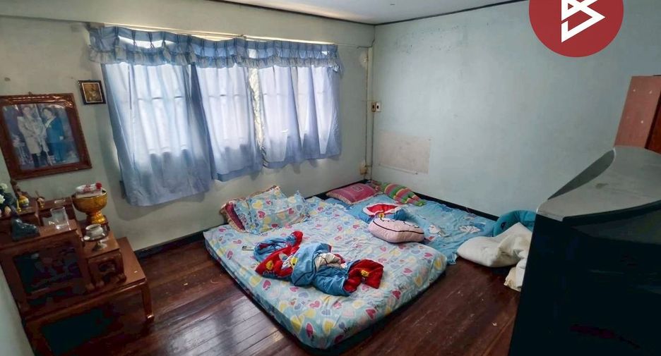 For sale 2 bedrooms townhouse in Mueang Samut Prakan, Samut Prakan
