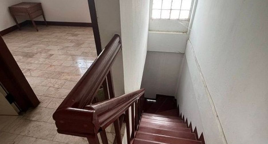 À vendre 3 chambres maison de ville à Bang Bua Thong, Nonthaburi