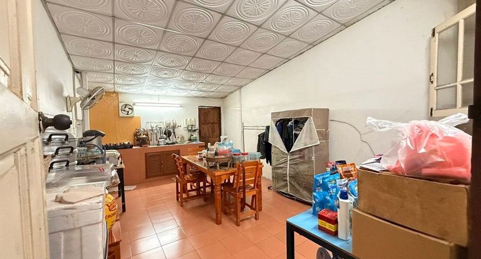 À vendre 3 chambres maison de ville à Bang Bua Thong, Nonthaburi