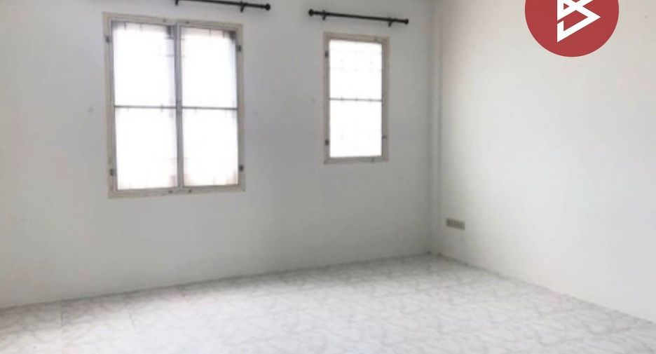 For sale 3 bedrooms townhouse in Si Racha, Chonburi