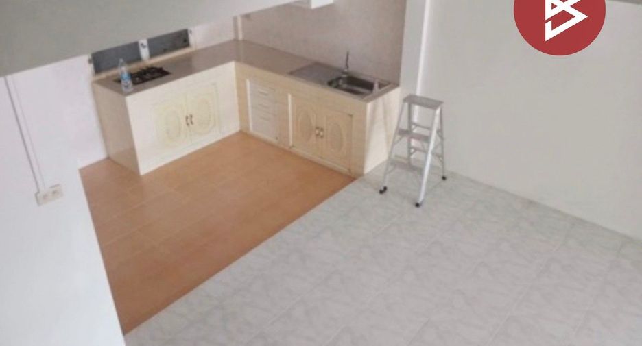 For sale 3 bedrooms townhouse in Si Racha, Chonburi