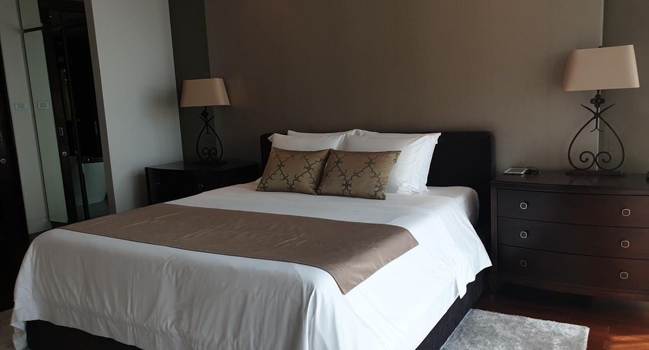 Condo en alquiler de 3 habitaciones en Pathum Wan, Bangkok