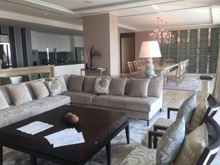 À louer 3 chambres condo à Pathum Wan, Bangkok