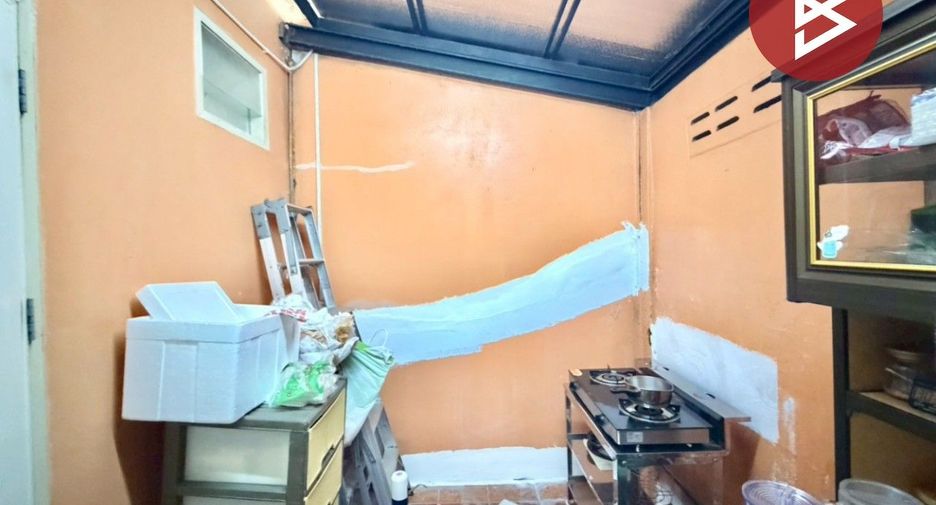 Casa adosada en venta de 3 habitaciones en Sai Mai, Bangkok