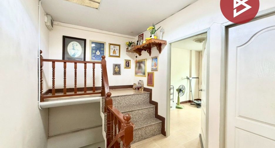 Casa adosada en venta de 3 habitaciones en Sai Mai, Bangkok