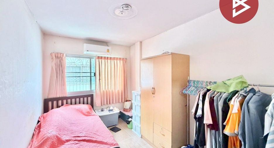 Casa adosada en venta de 3 habitaciones en Sai Mai, Bangkok