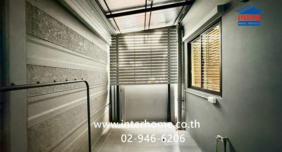 For sale 3 bedrooms townhouse in Khlong Sam Wa, Bangkok