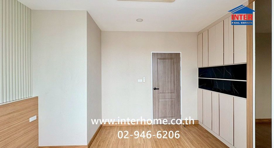 For sale 3 bedrooms townhouse in Khlong Sam Wa, Bangkok