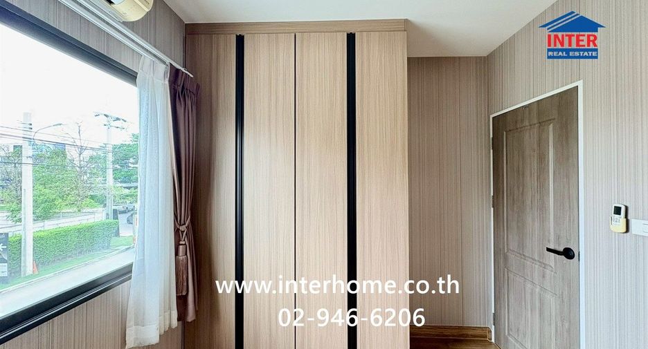 For sale 3 bedrooms townhouse in Khlong Sam Wa, Bangkok