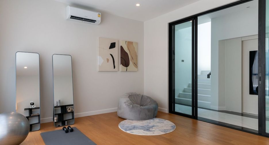 Casa en venta de 5 habitaciones en Saphan Sung, Bangkok