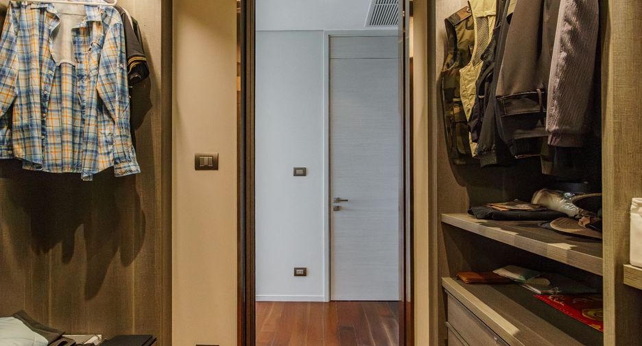 For rent and for sale 2 bedrooms condo in Pathum Wan, Bangkok