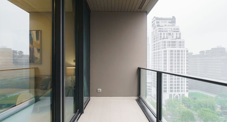 For rent and for sale 2 bedrooms condo in Pathum Wan, Bangkok