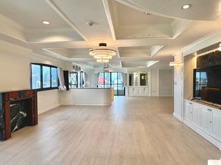 For rent 4 bedrooms condo in Watthana, Bangkok