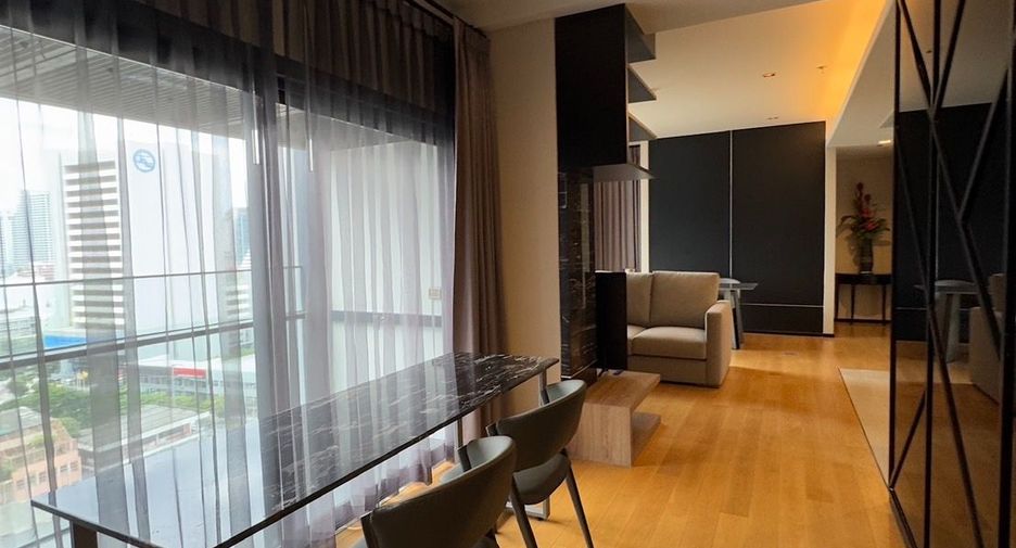 À louer 2 chambres condo à Watthana, Bangkok
