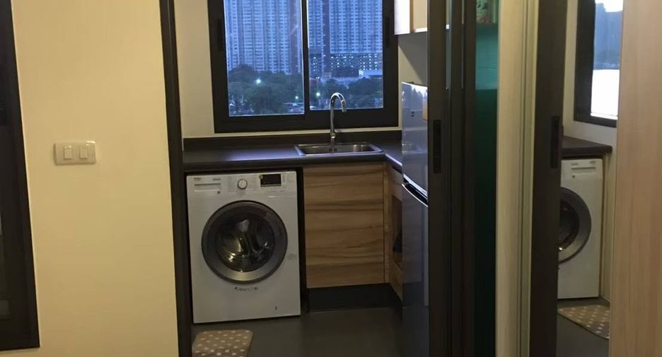 Condo en alquiler de 1 habitaciones en Yan Nawa, Bangkok