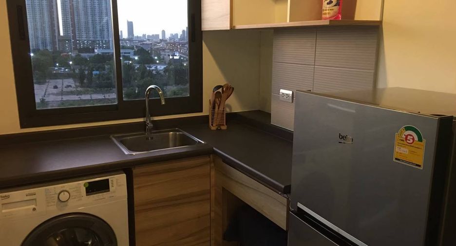 Condo en alquiler de 1 habitaciones en Yan Nawa, Bangkok