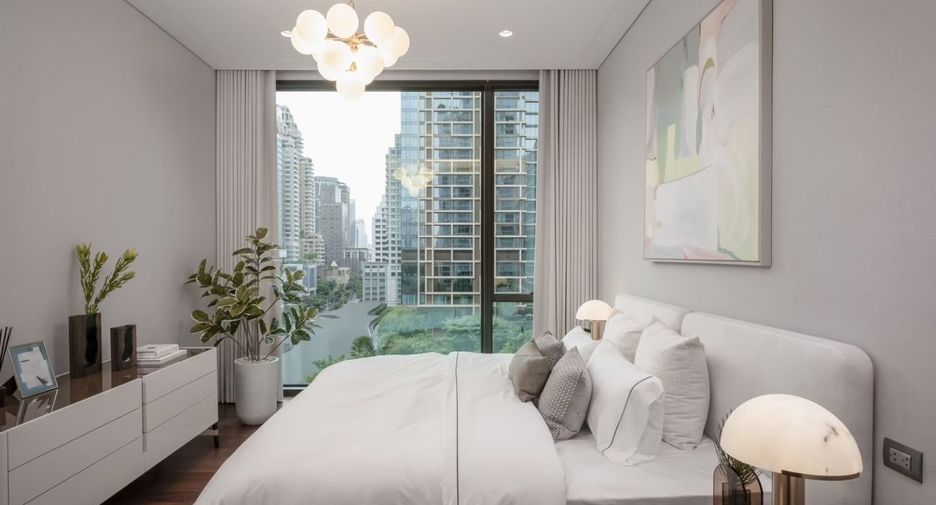 For rent 2 bedrooms condo in Pathum Wan, Bangkok
