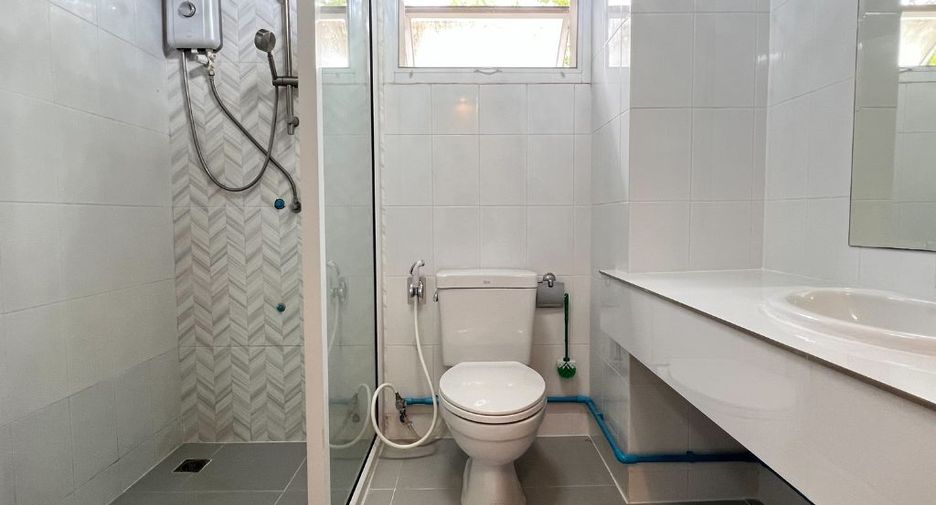 For rent 3 bedrooms townhouse in Mueang Chiang Mai, Chiang Mai