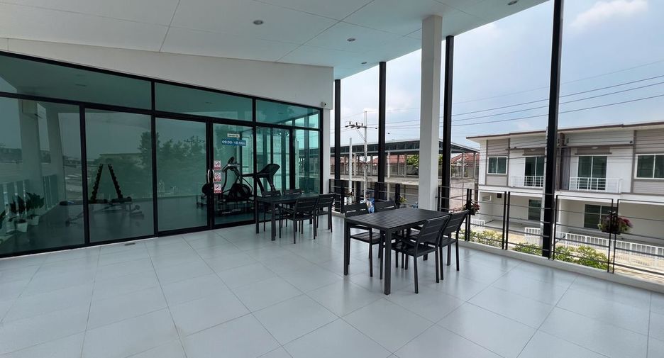 Reihenhaus zum Kauf mit 3 Zimmer in Sai Noi, Nonthaburi