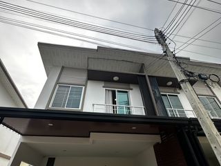 出售 3 卧室 联排别墅 在 Sai Noi, Nonthaburi