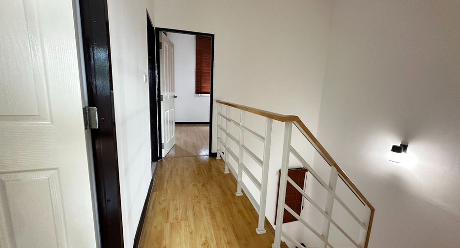 Reihenhaus zum Kauf mit 3 Zimmer in Sai Noi, Nonthaburi