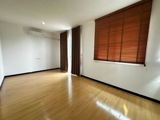 出售 3 卧室 联排别墅 在 Sai Noi, Nonthaburi