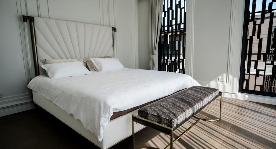 Casa en alquiler de 4 habitaciones en Saphan Sung, Bangkok
