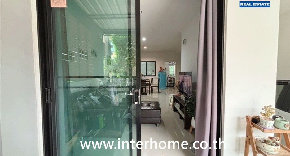 Продажа 3 спальни таунхаус в Mueang Pathum Thani, Патумтани