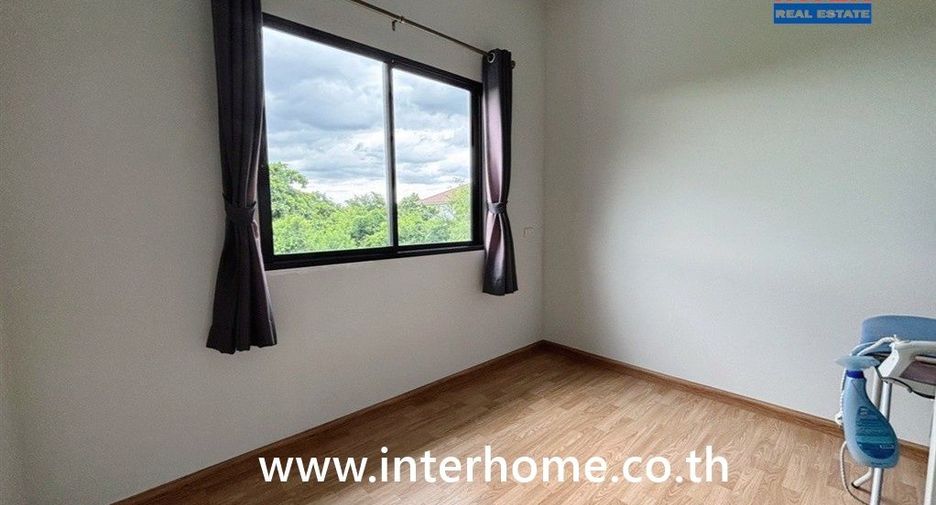 Продажа 3 спальни таунхаус в Mueang Pathum Thani, Патумтани